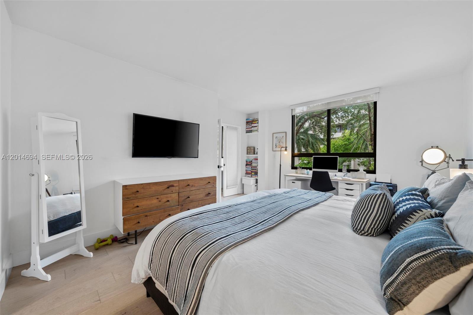 141 Crandon Blvd # 237