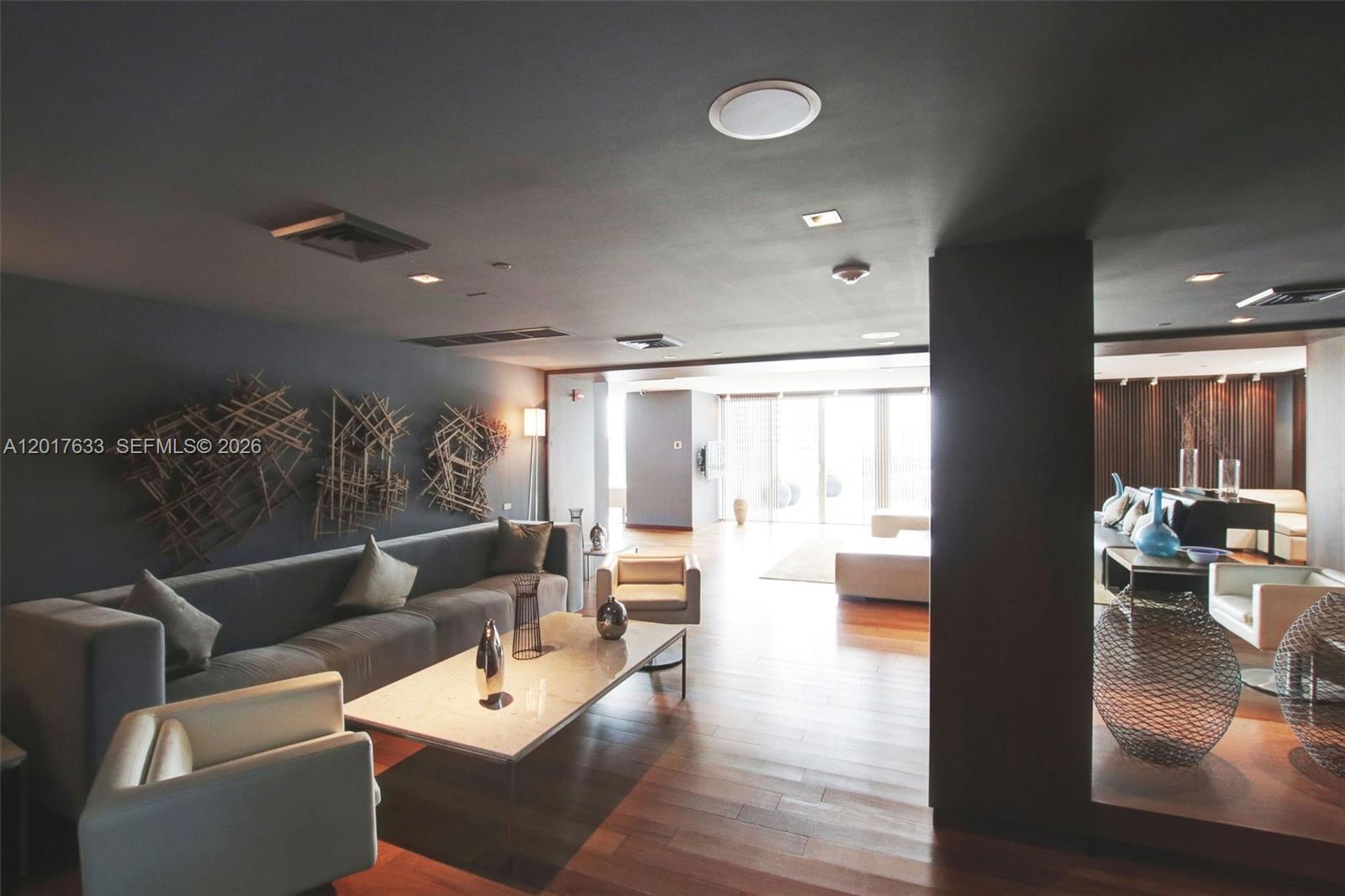 335 S Biscayne Blvd # 4205