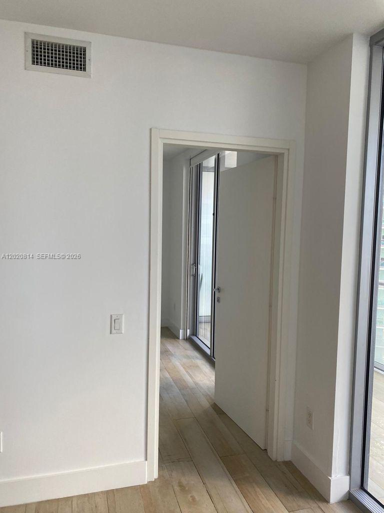 1300 Brickell Bay Dr # 1805