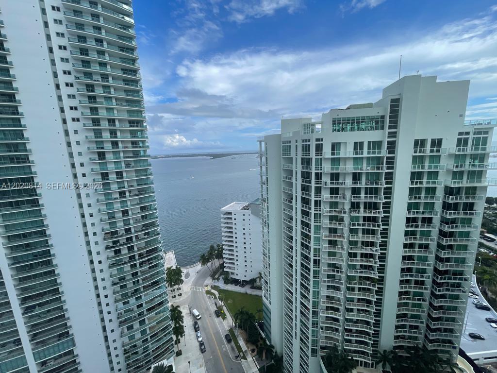 1300 Brickell Bay Dr # 1805