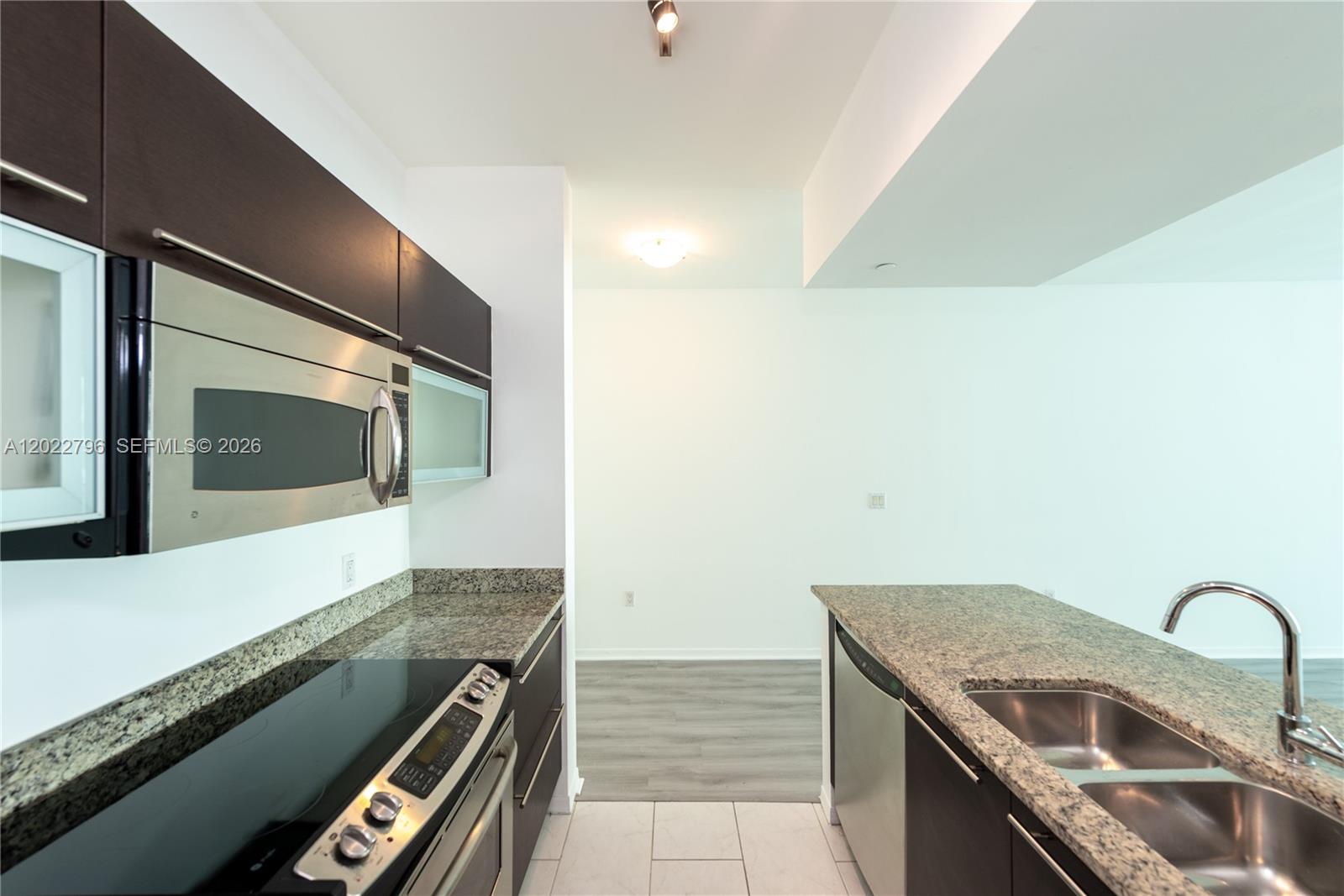951 Brickell Ave # 2100
