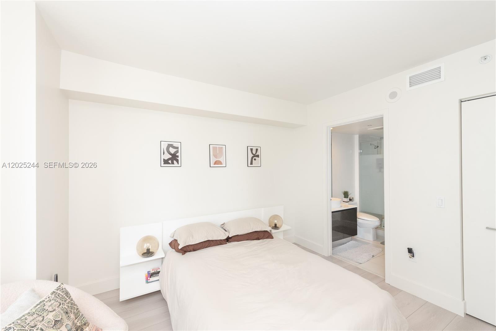 31 SE 6th St # 2506