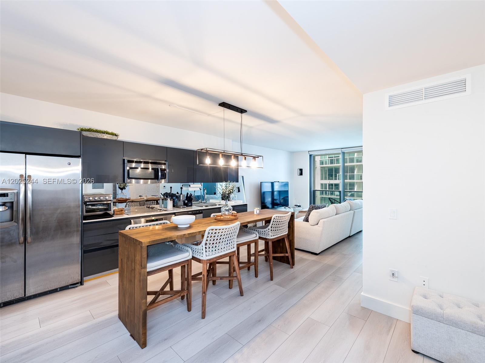 31 SE 6th St # 2506