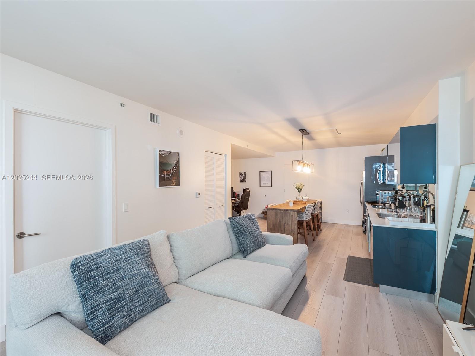 31 SE 6th St # 2506