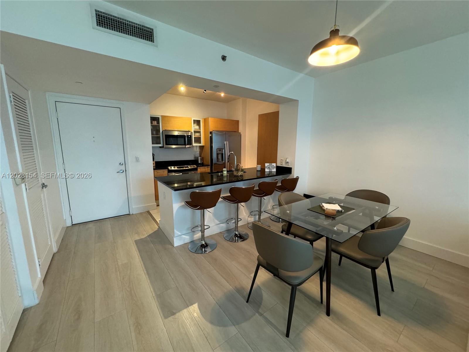 951 Brickell Ave # 2103