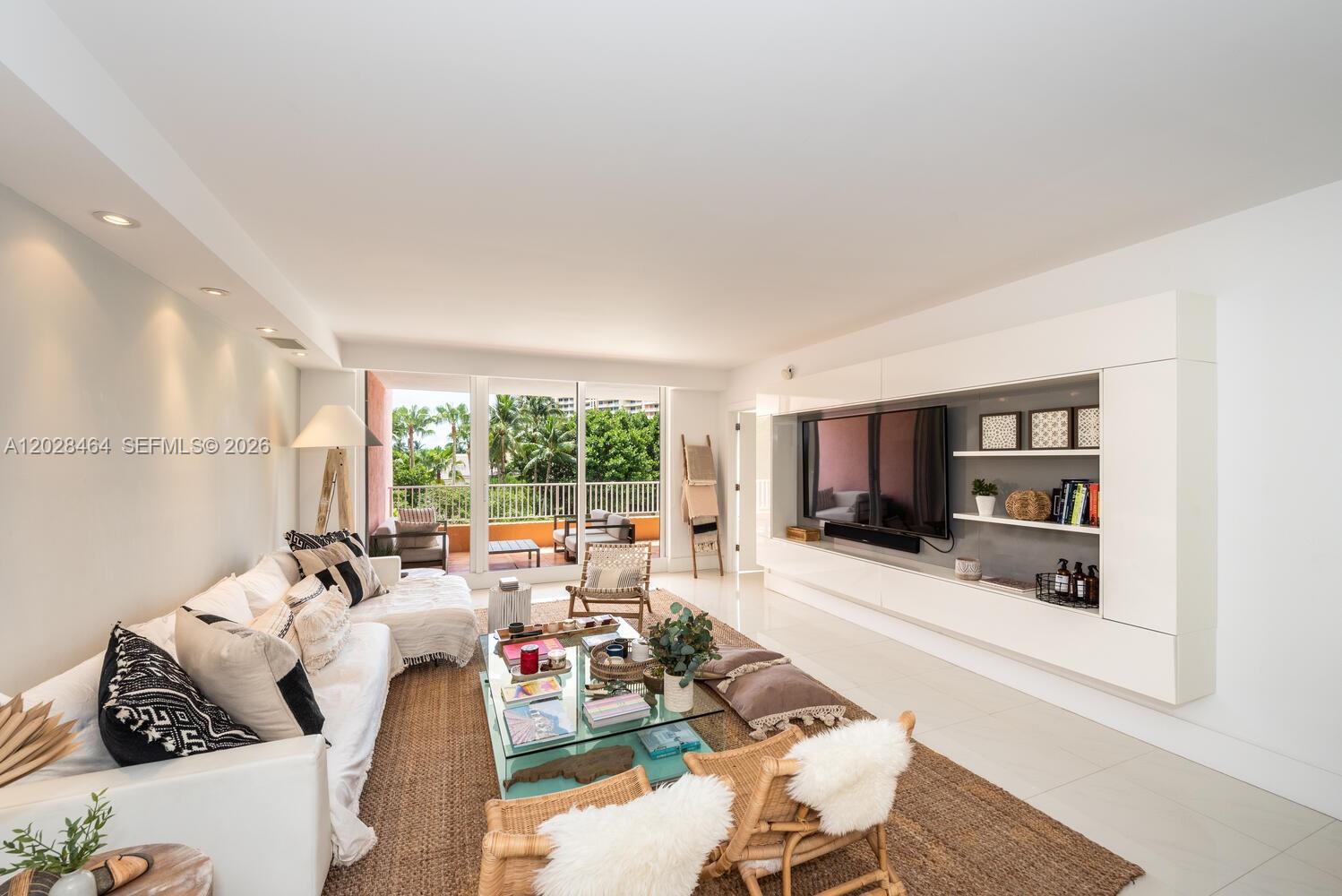 781 Crandon Blvd # 405