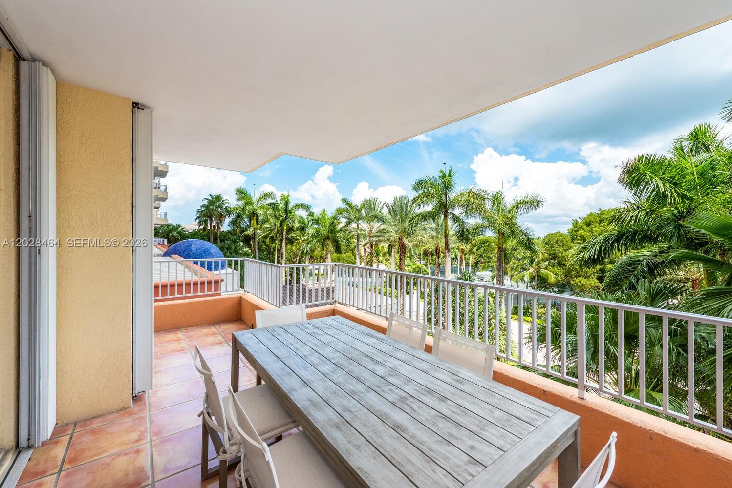 781 Crandon Blvd # 405