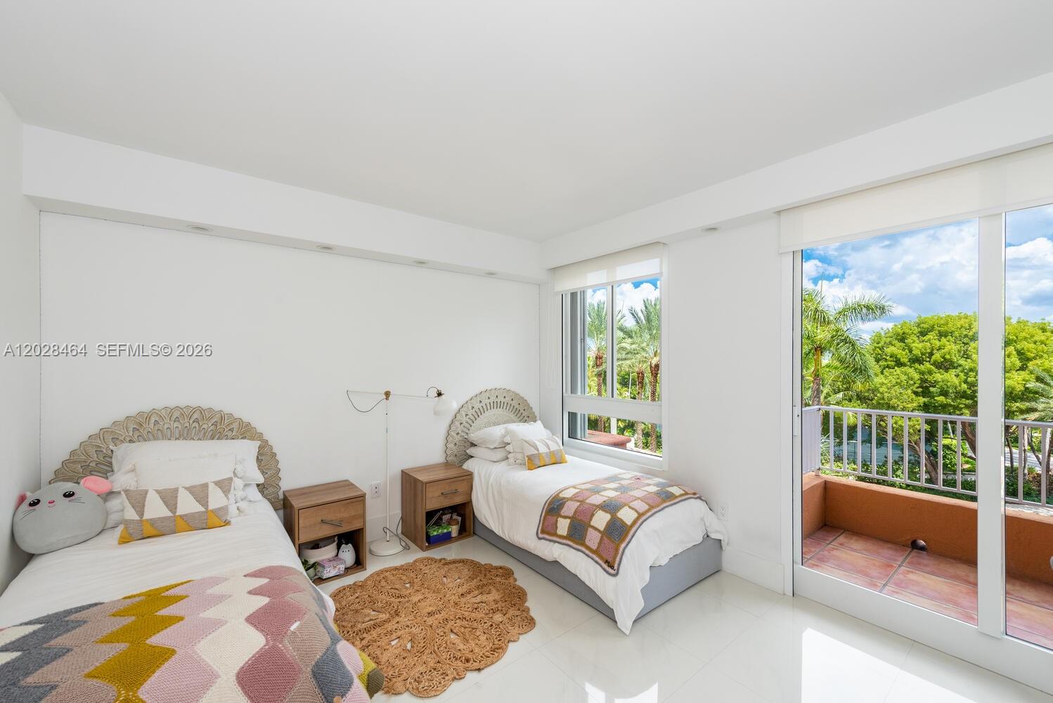 781 Crandon Blvd # 405