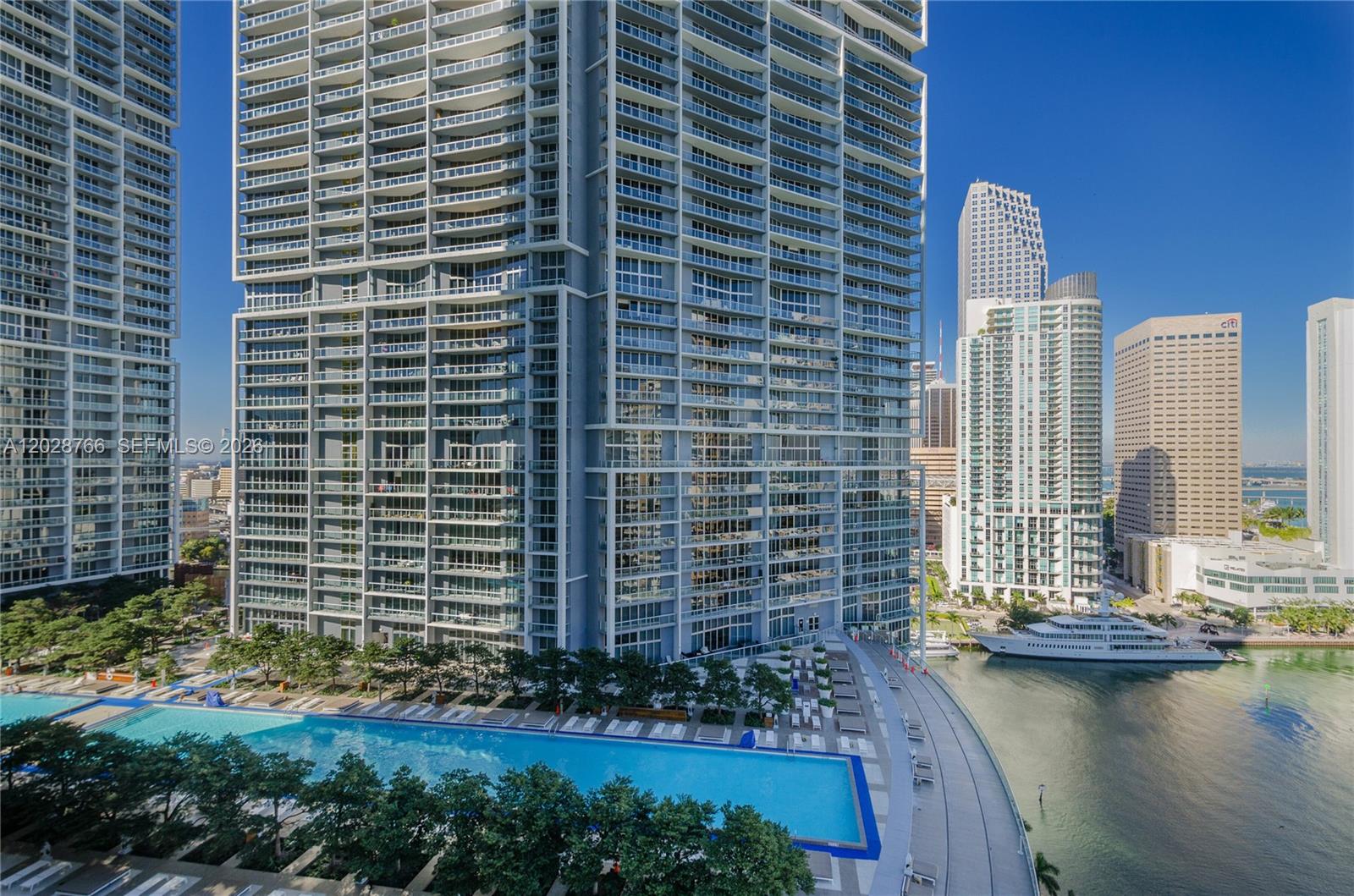 475 Brickell Ave # 4213