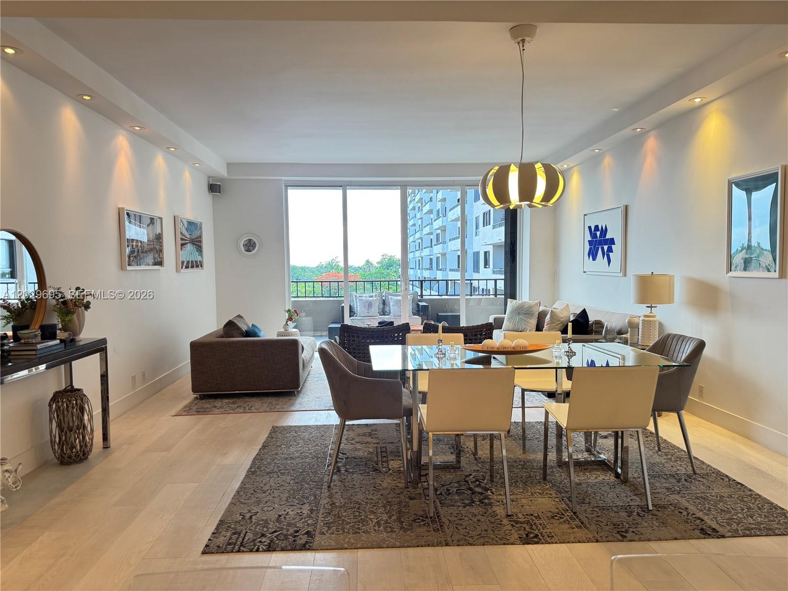 151 Crandon Blvd # 405