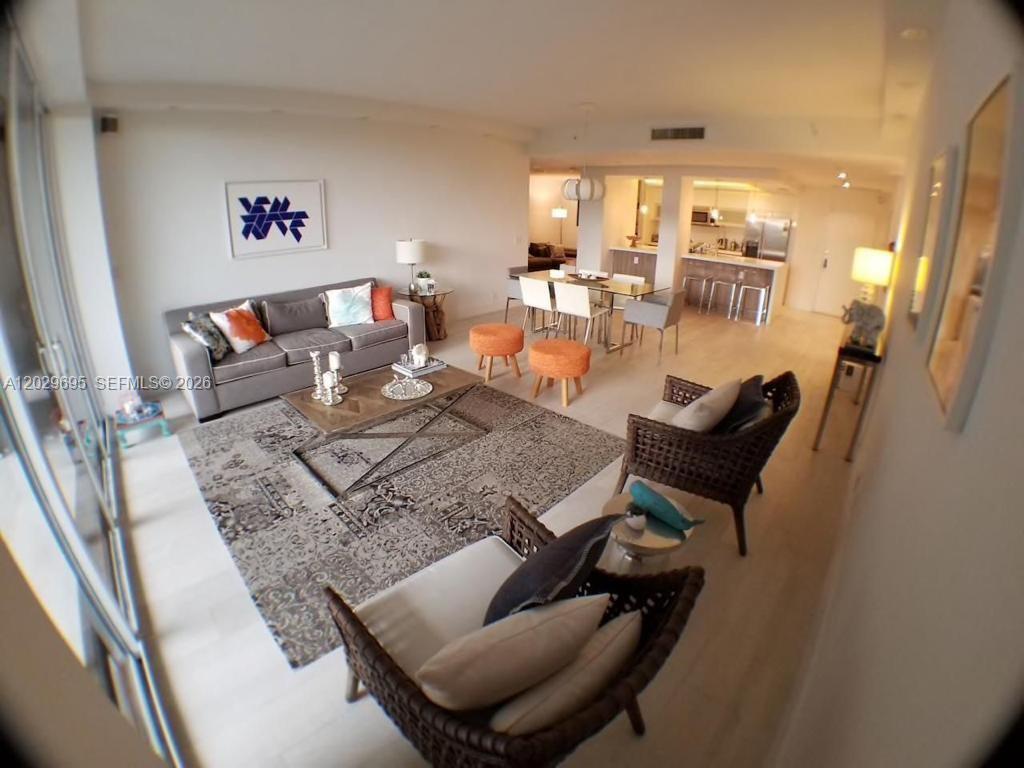 151 Crandon Blvd # 405