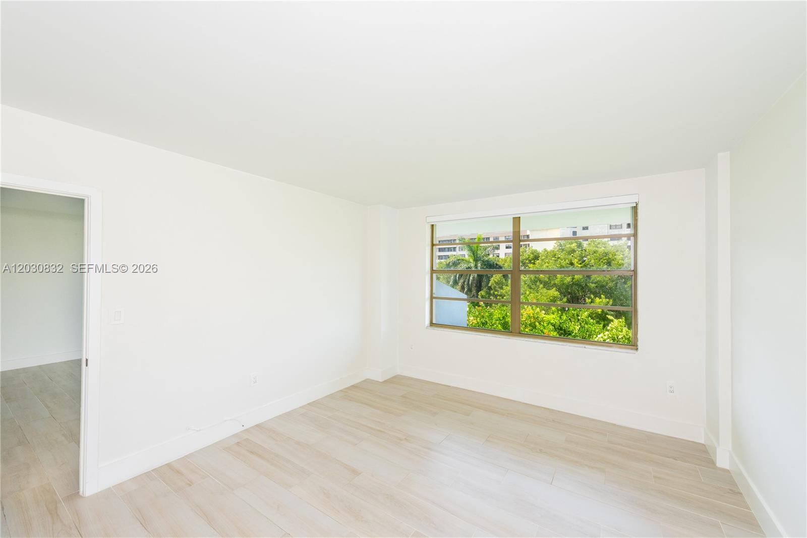 155 Ocean Lane Dr # 403