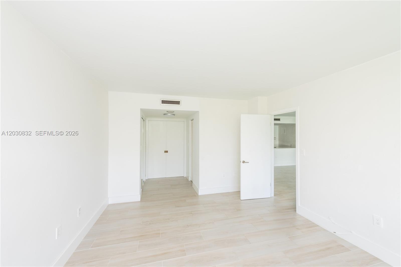 155 Ocean Lane Dr # 403