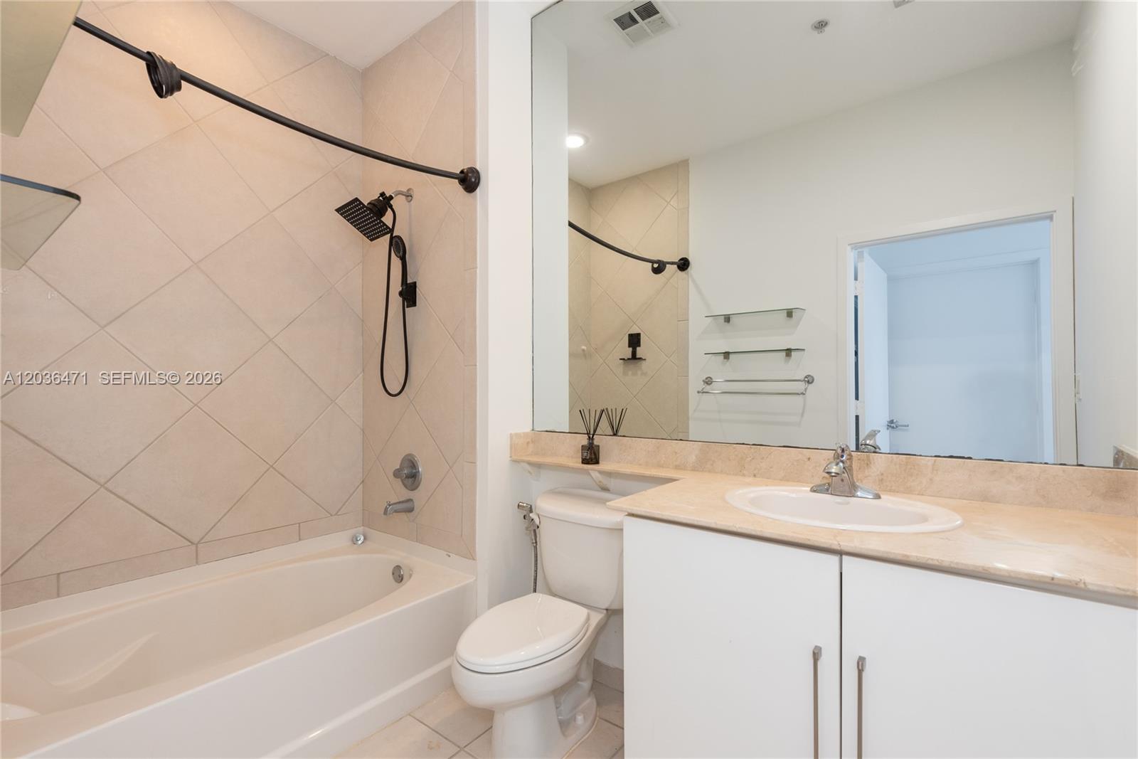 335 S Biscayne Blvd # 04 Unit: LPH-04