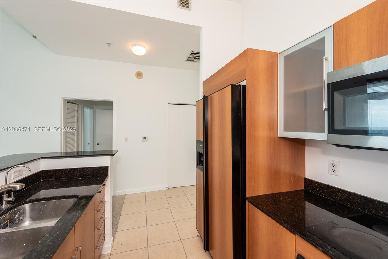 335 S Biscayne Blvd # 04 Unit: LPH-04