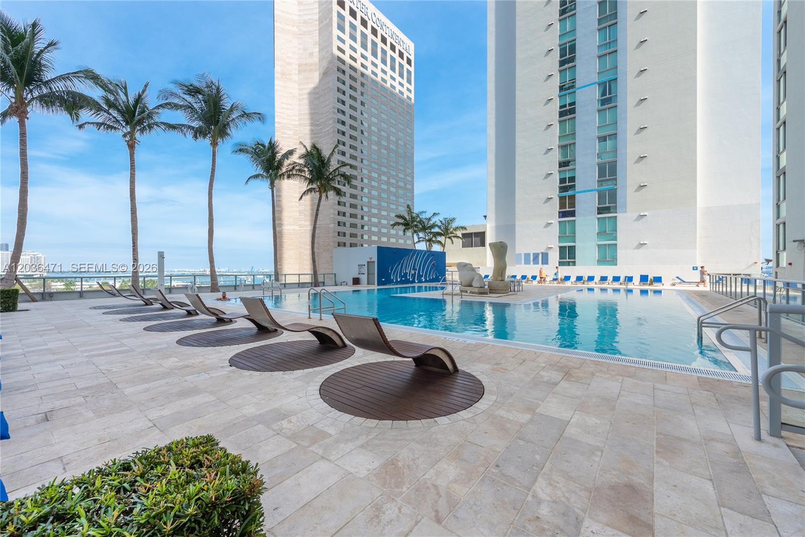 335 S Biscayne Blvd # 04 Unit: LPH-04