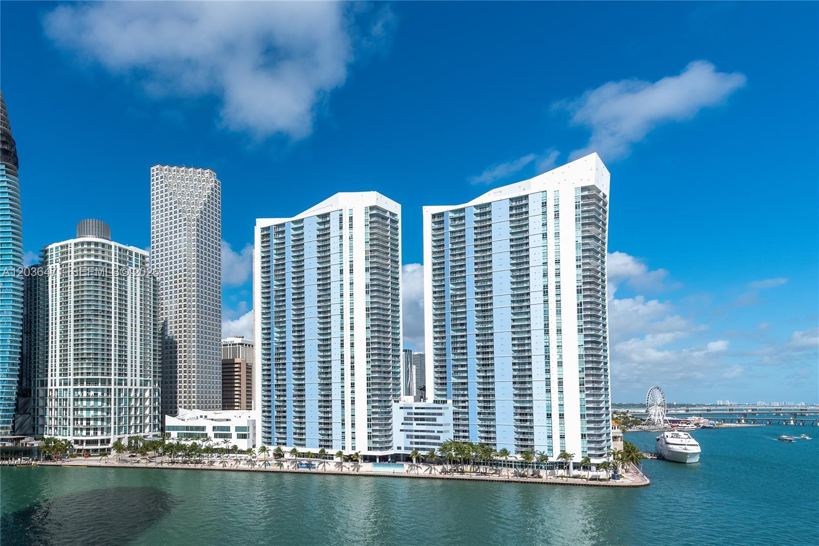 335 S Biscayne Blvd # 04 Unit: LPH-04