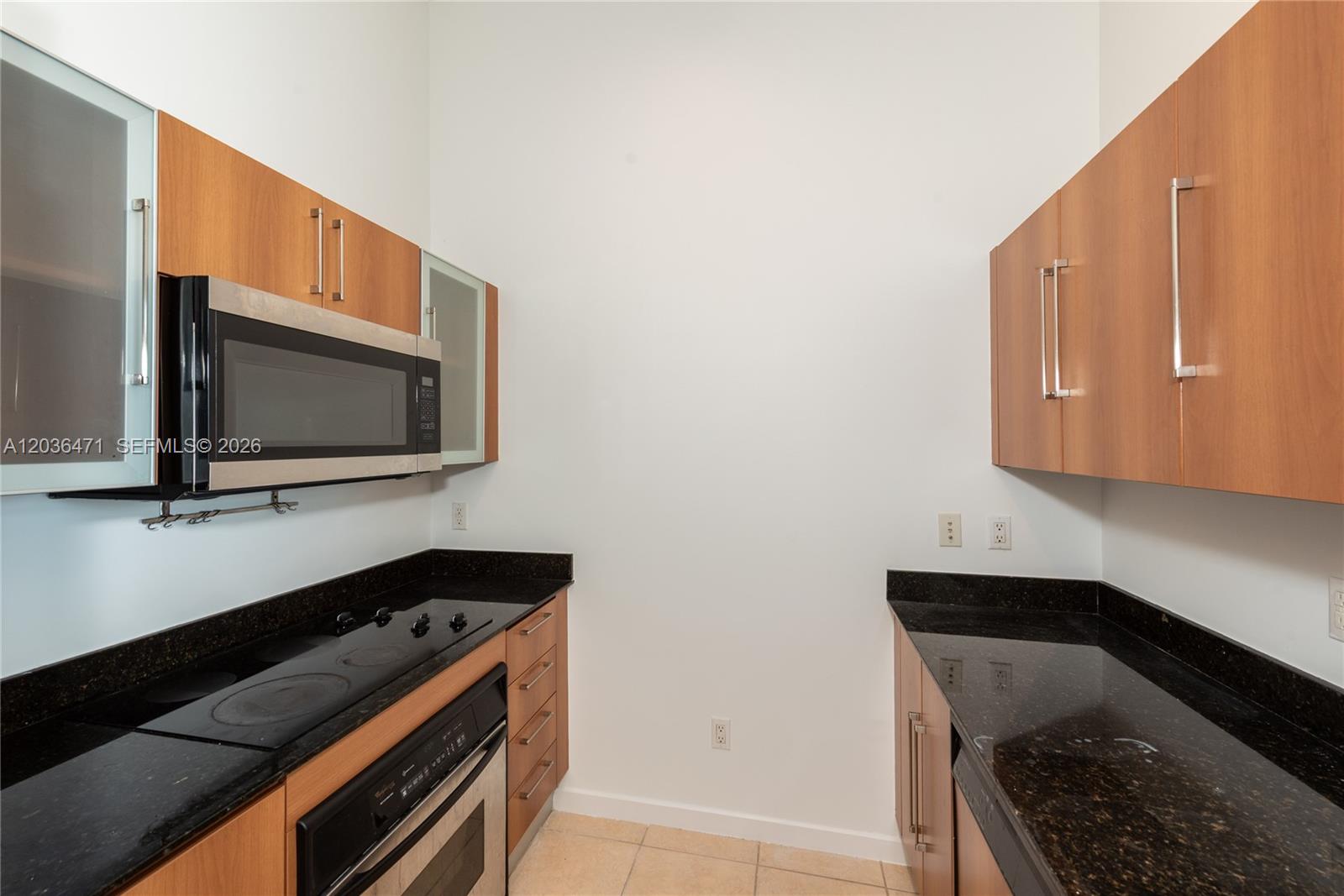 335 S Biscayne Blvd # 04 Unit: LPH-04