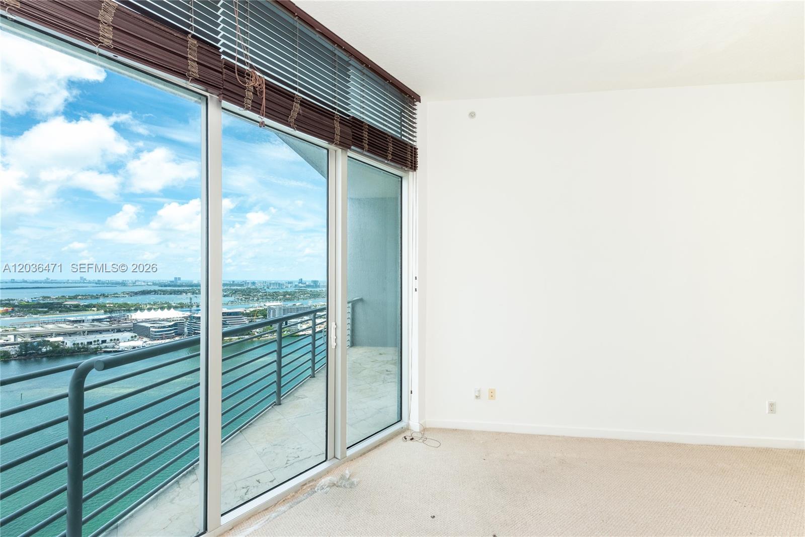 335 S Biscayne Blvd # 04 Unit: LPH-04