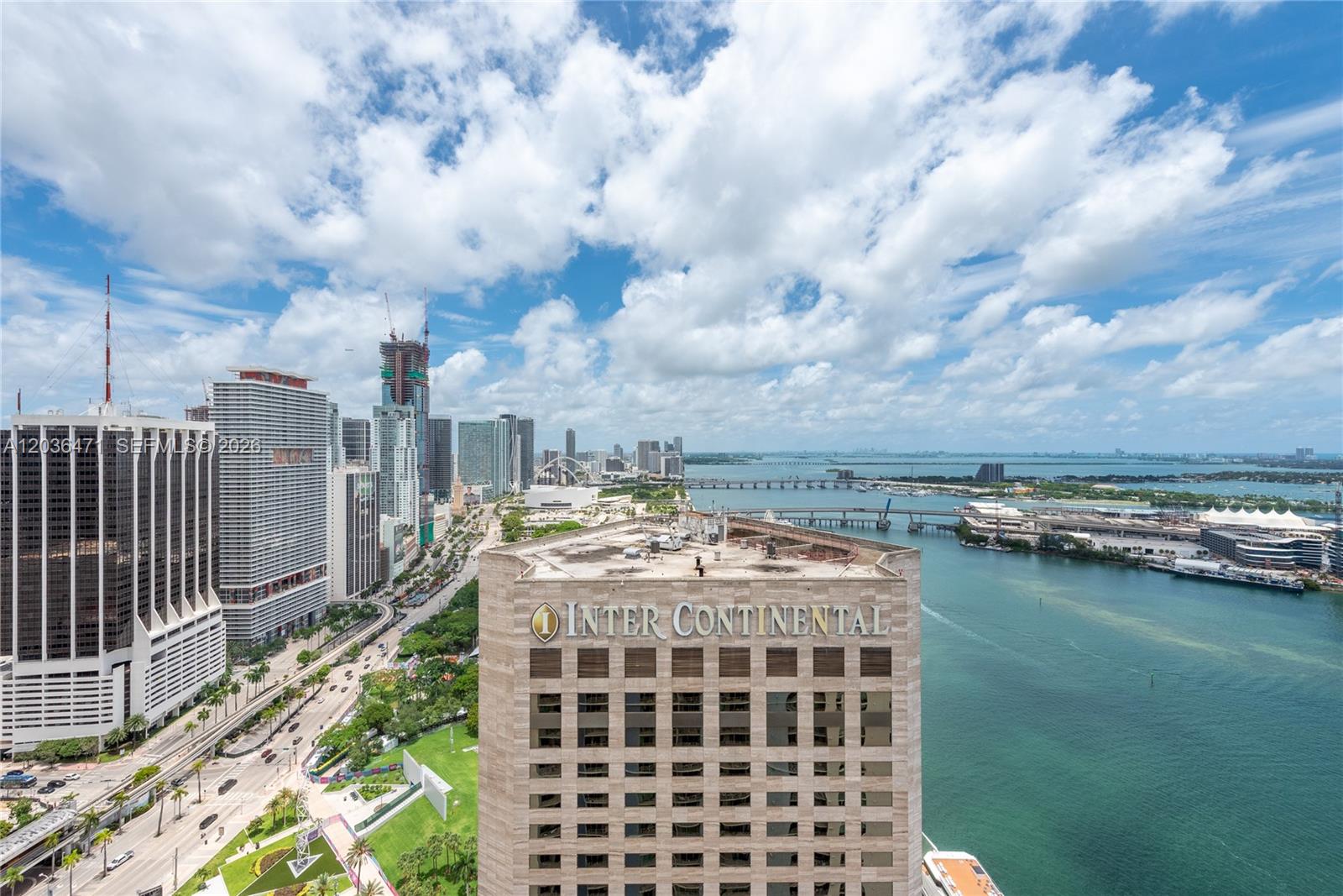 335 S Biscayne Blvd # 04 Unit: LPH-04
