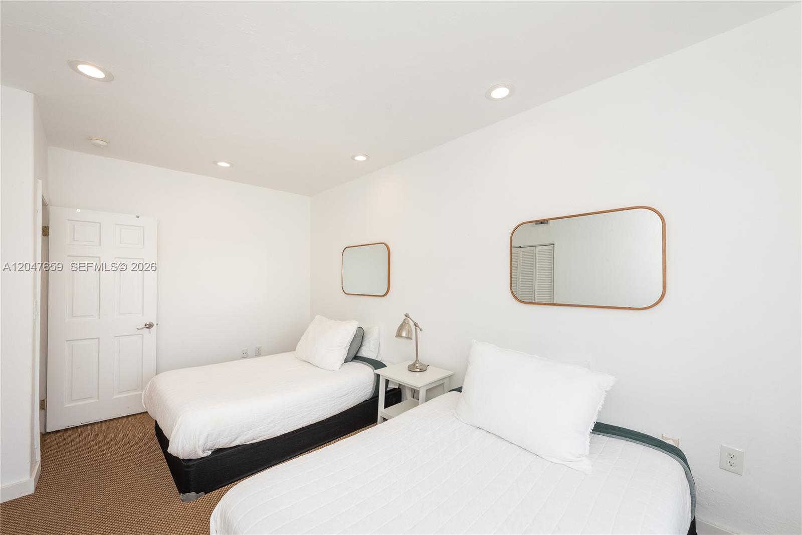9940 Collins Ave # 10