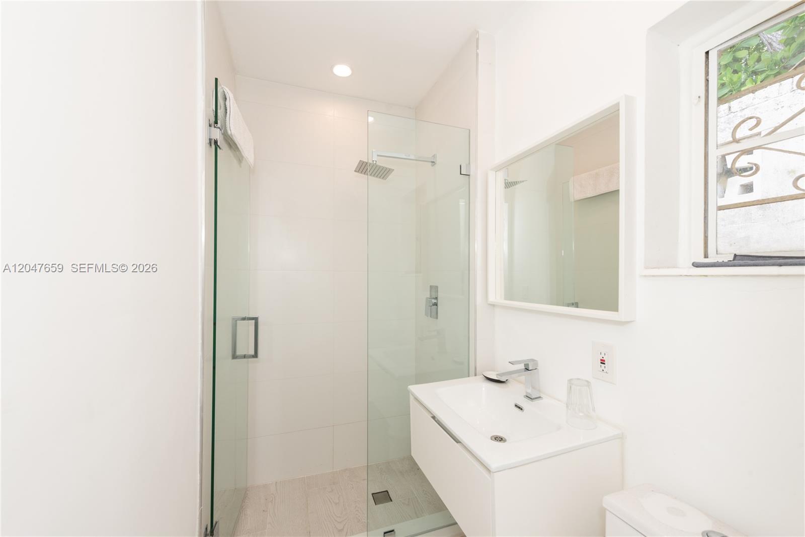 9940 Collins Ave # 10