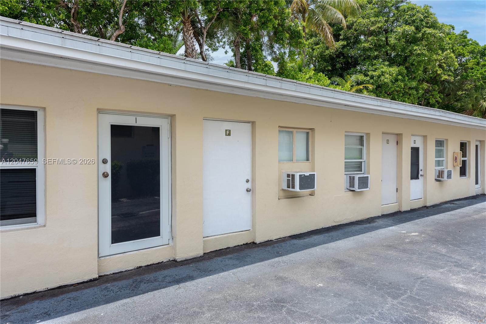 9940 Collins Ave # 10