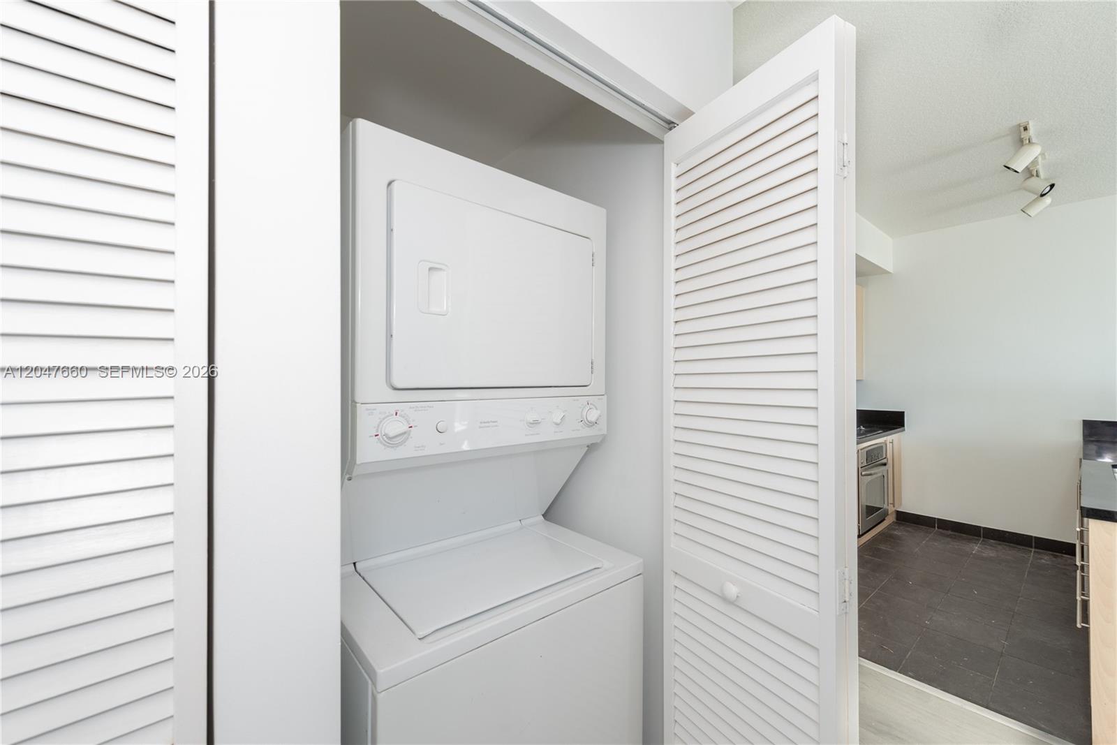 79 SW 12th St Unit: 1105-S
