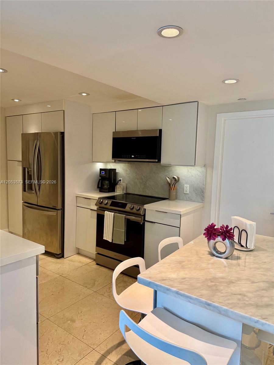 199 Ocean Lane Dr # 311