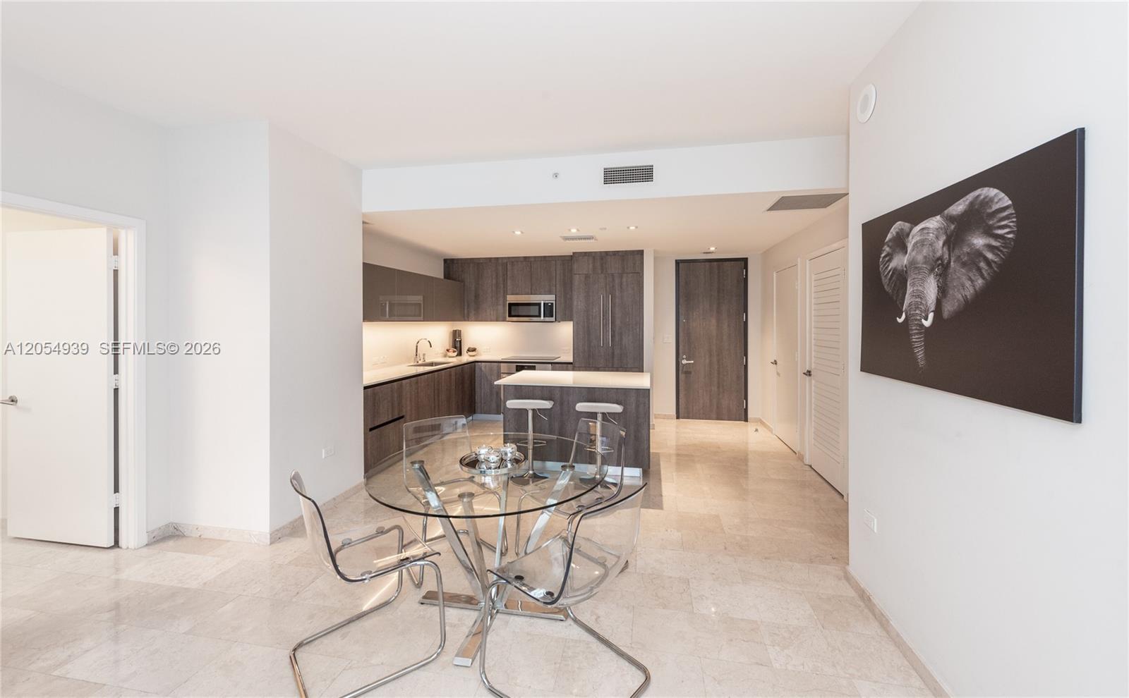 88 SW 7th St # 3005