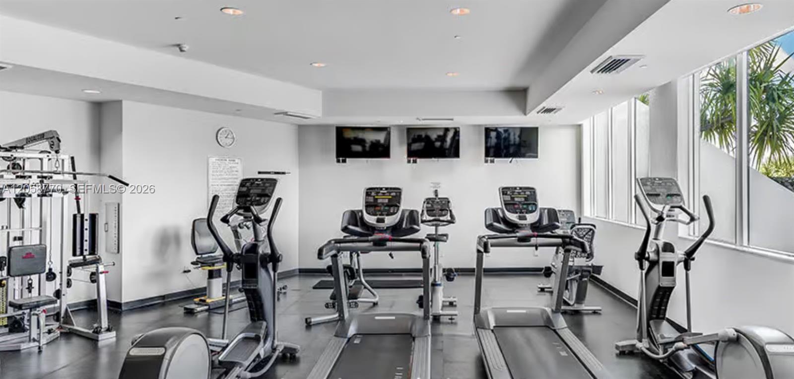 2475 Brickell Ave # 1609