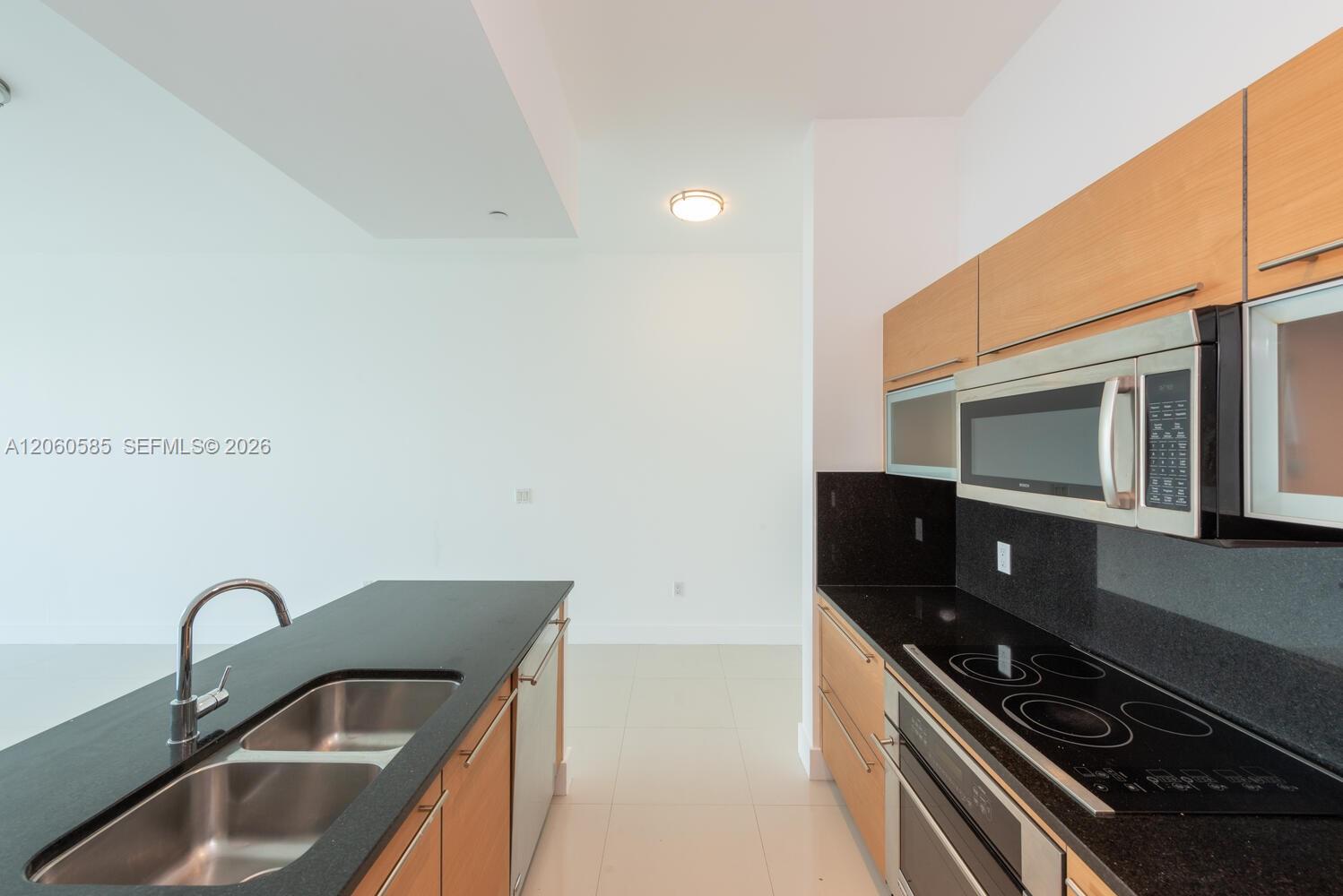 950 Brickell Bay Dr # 4801