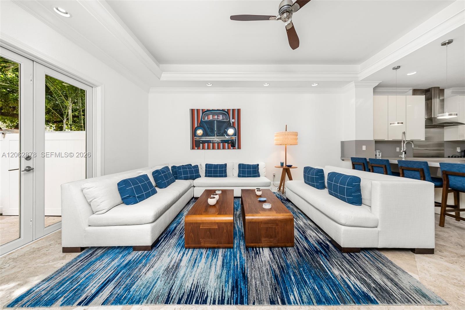 6 Coconut Ln