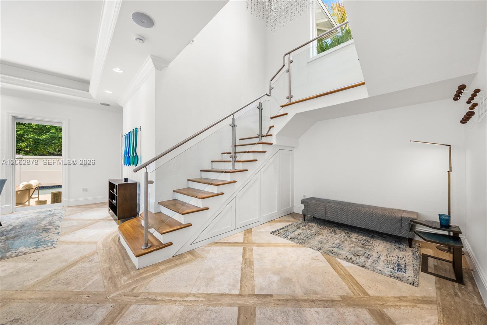 6 Coconut Ln