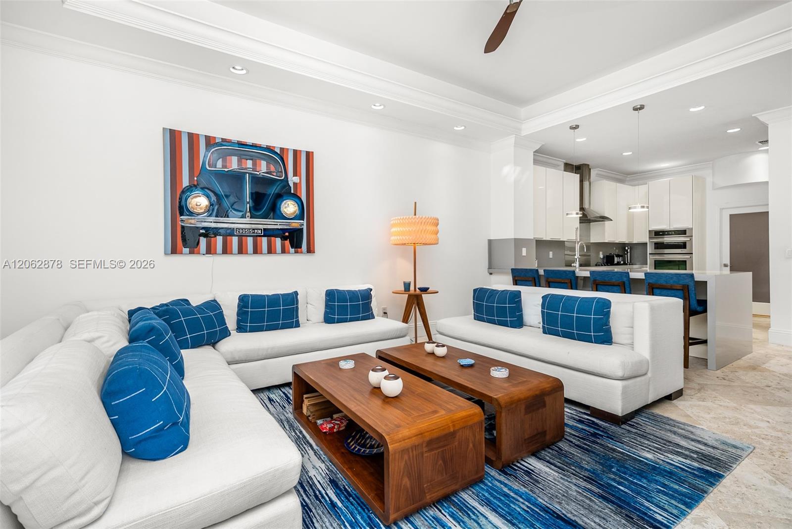 6 Coconut Ln