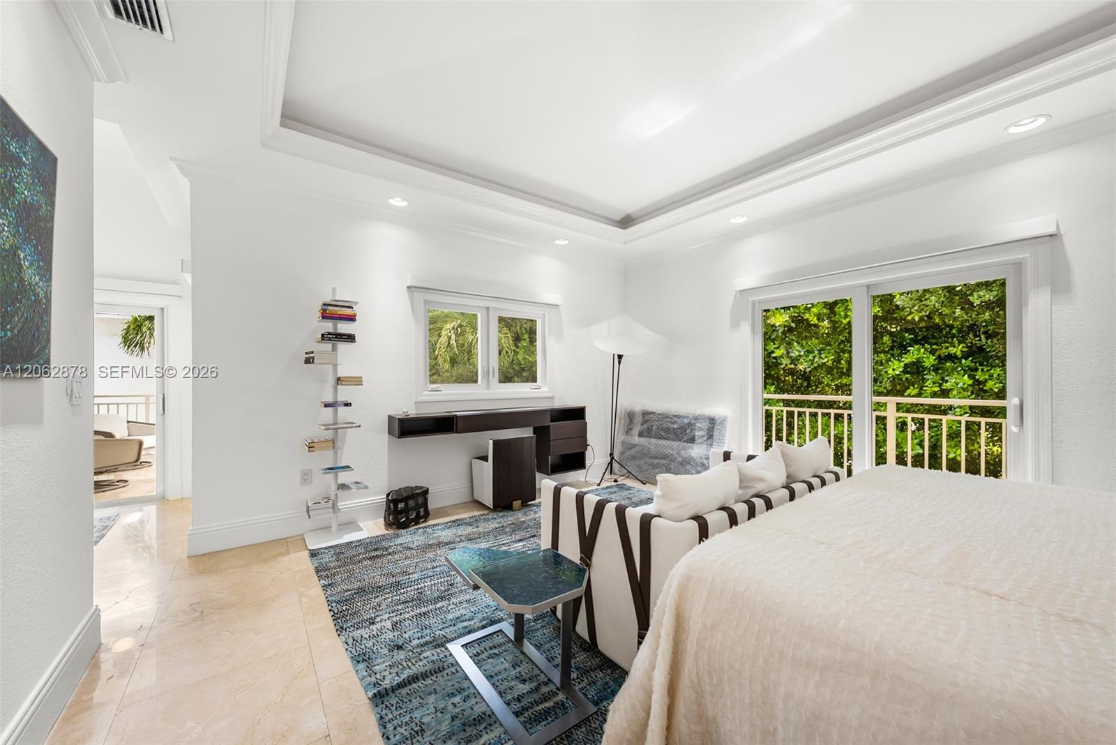 6 Coconut Ln