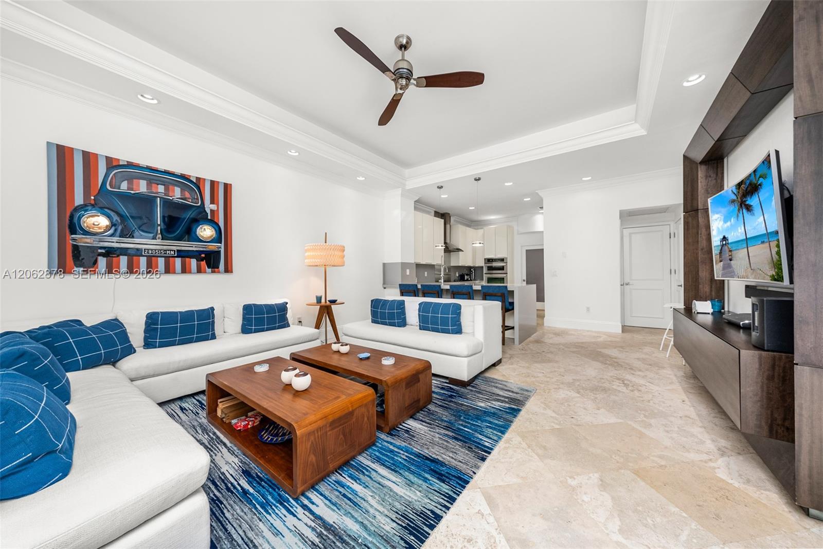 6 Coconut Ln