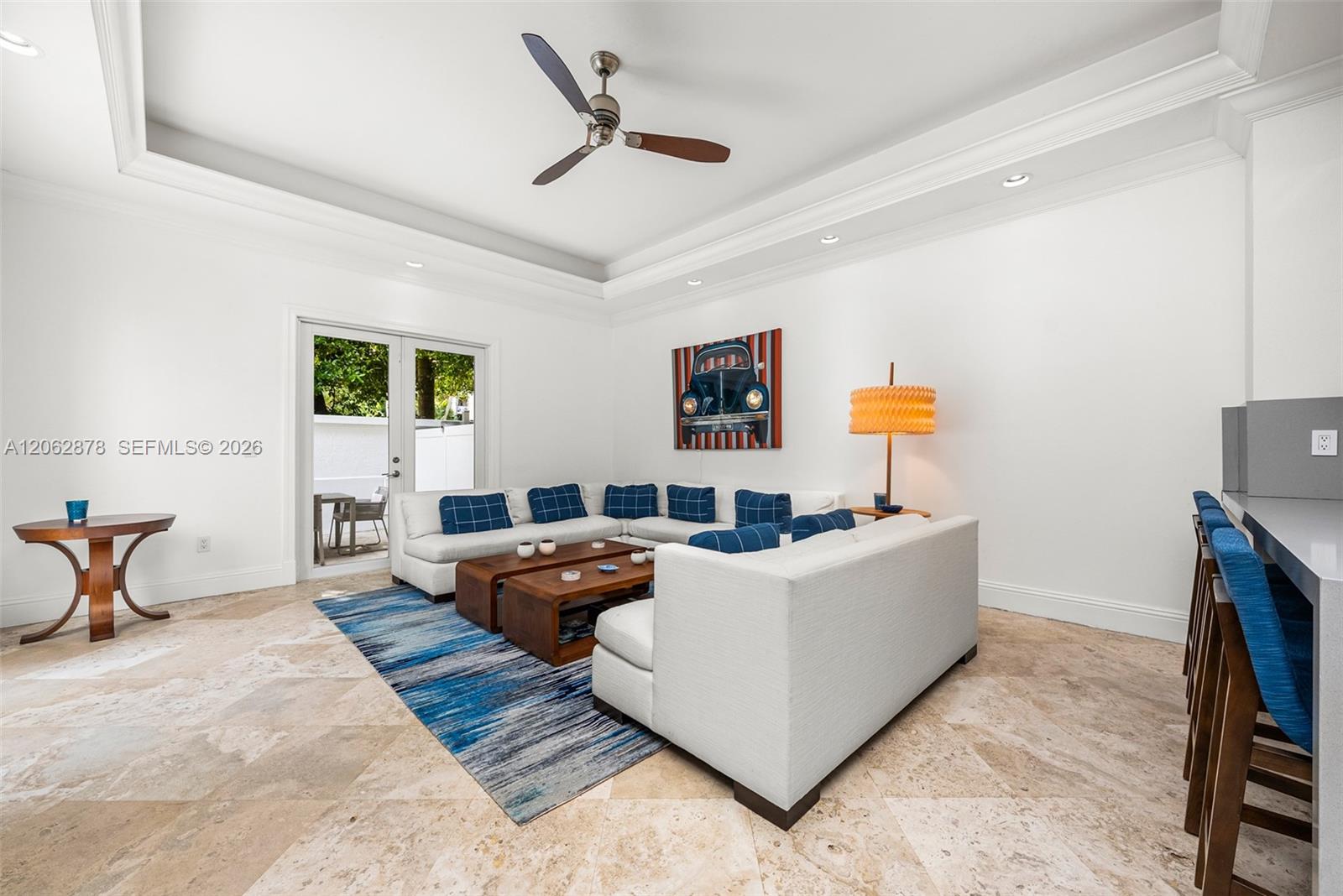 6 Coconut Ln