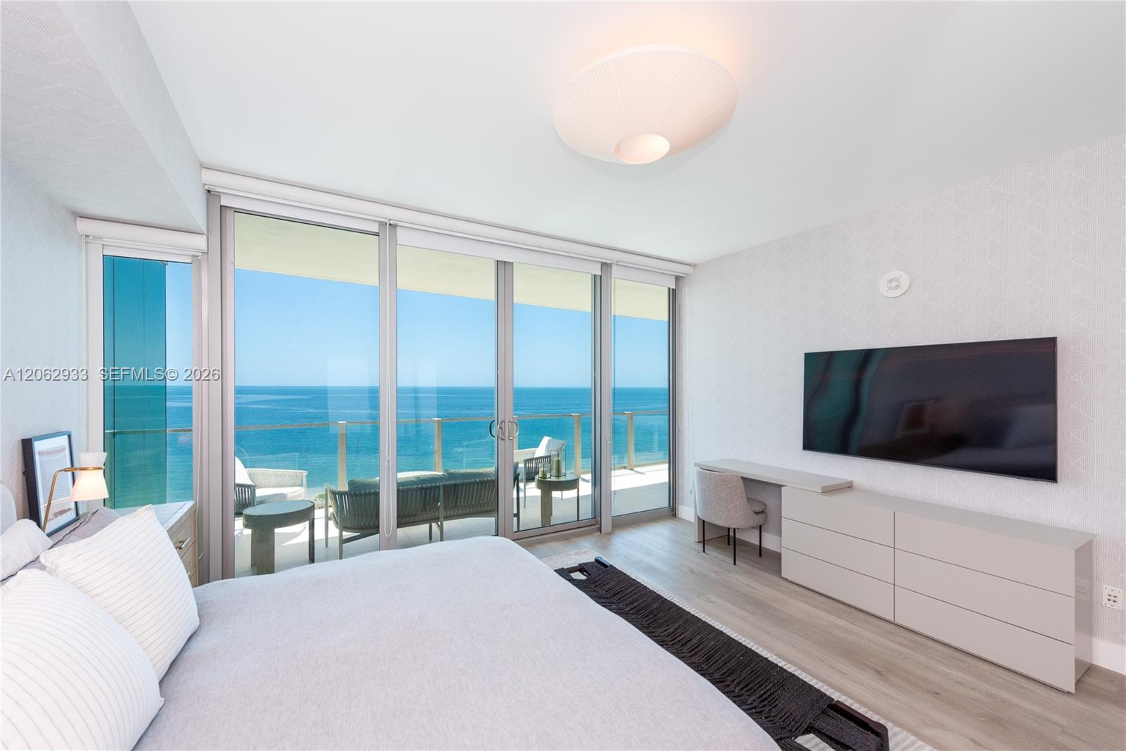 360 Ocean Dr # 904S