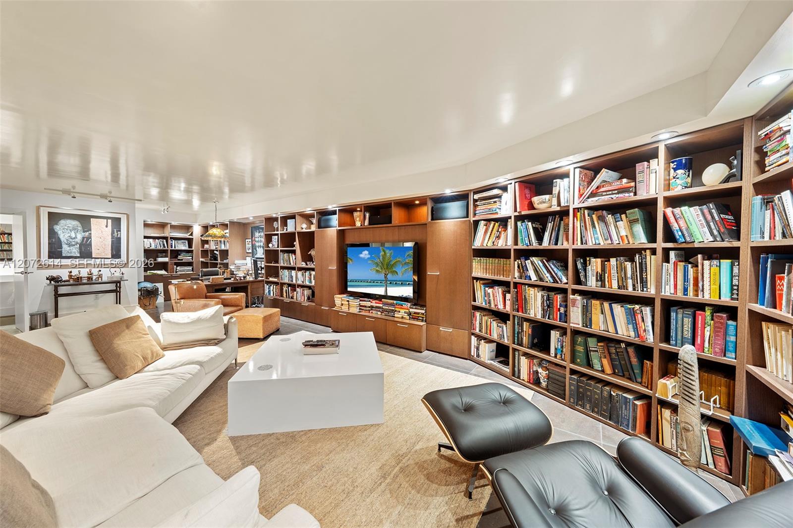 600 Grapetree Dr Unit: 6BS