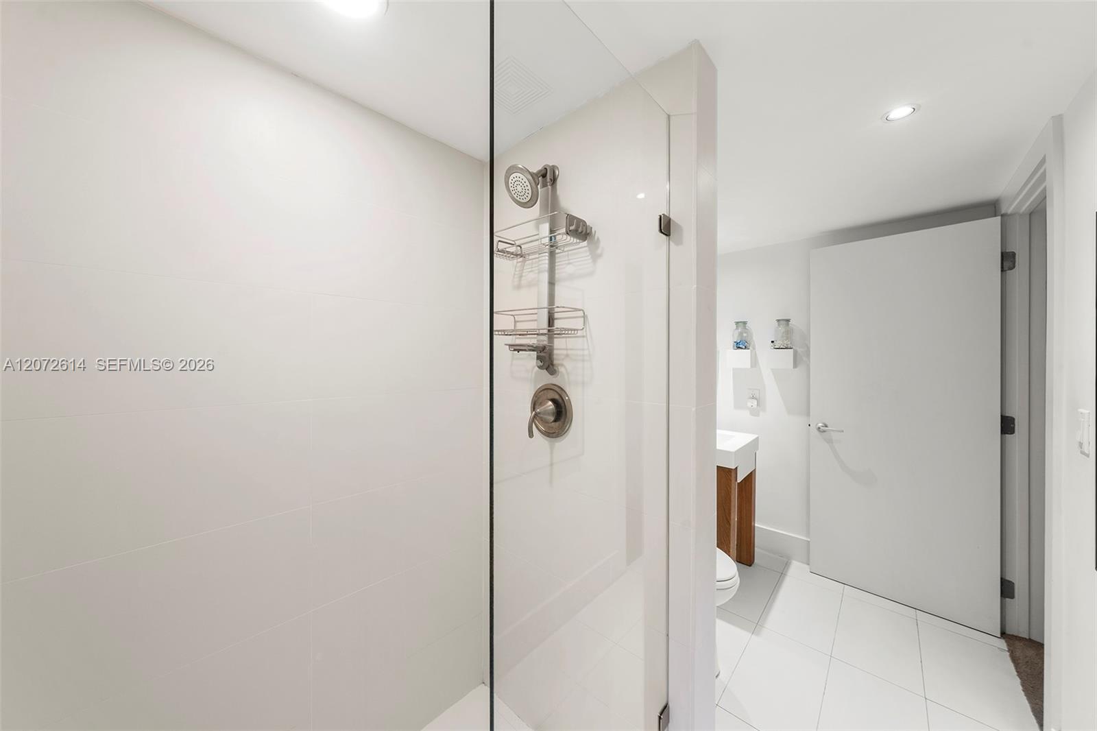 600 Grapetree Dr Unit: 6BS