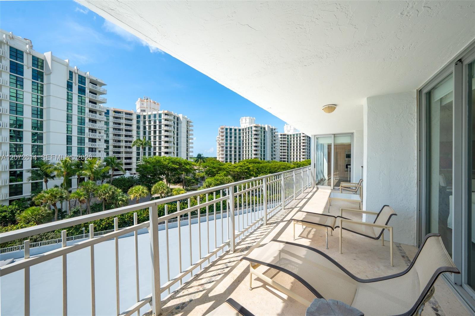 600 Grapetree Dr Unit: 6BS