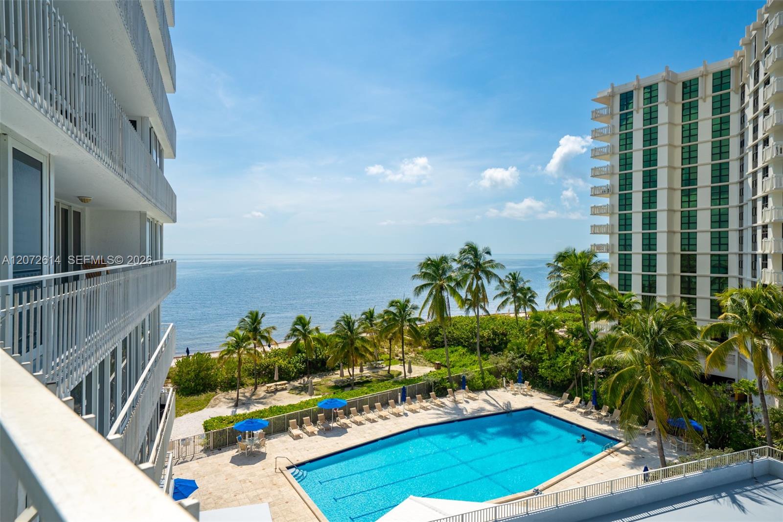 600 Grapetree Dr Unit: 6BS