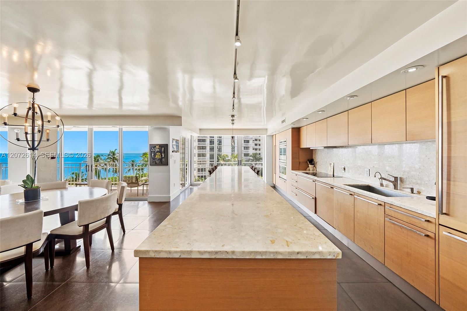 600 Grapetree Dr Unit: 6BS
