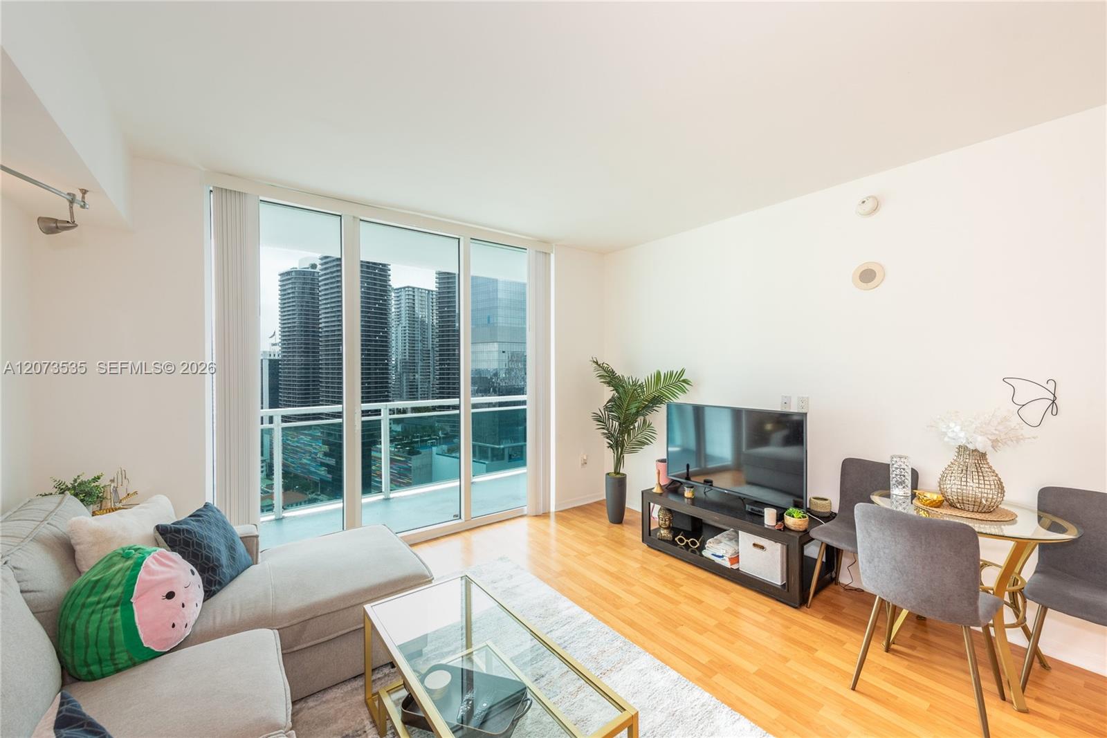 951 Brickell Ave # 2709