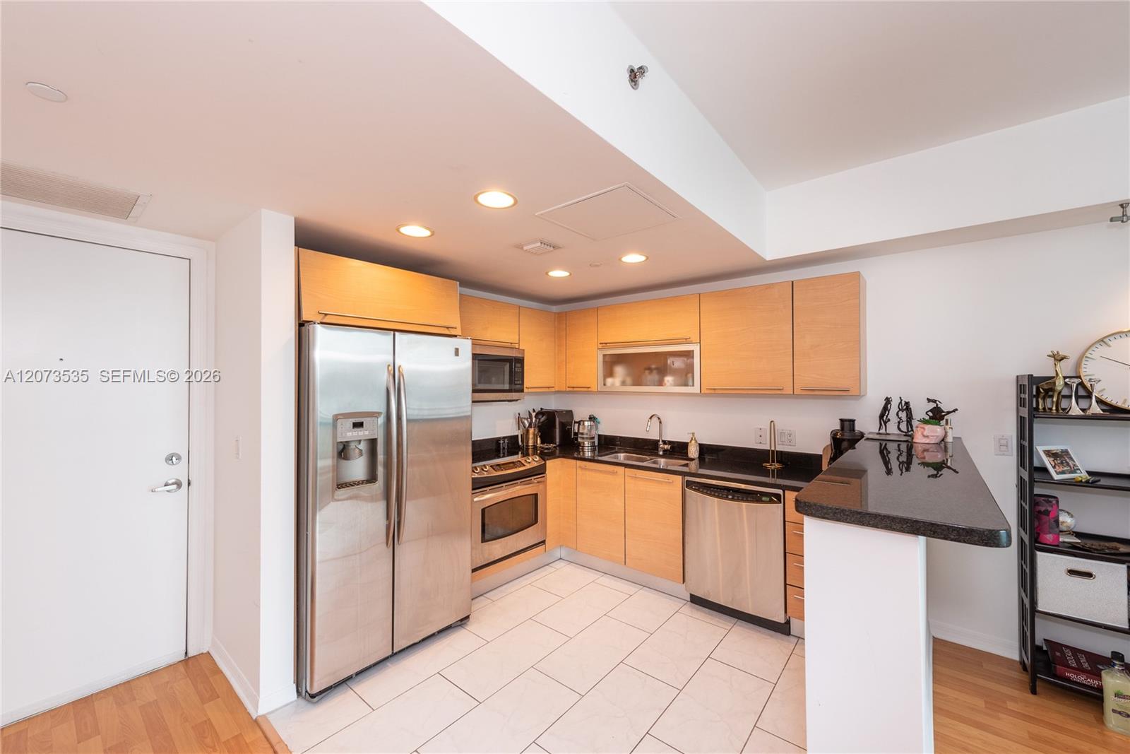 951 Brickell Ave # 2709