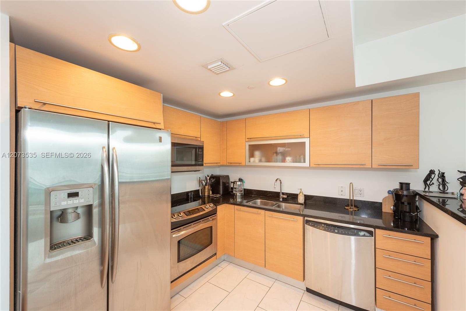 951 Brickell Ave # 2709