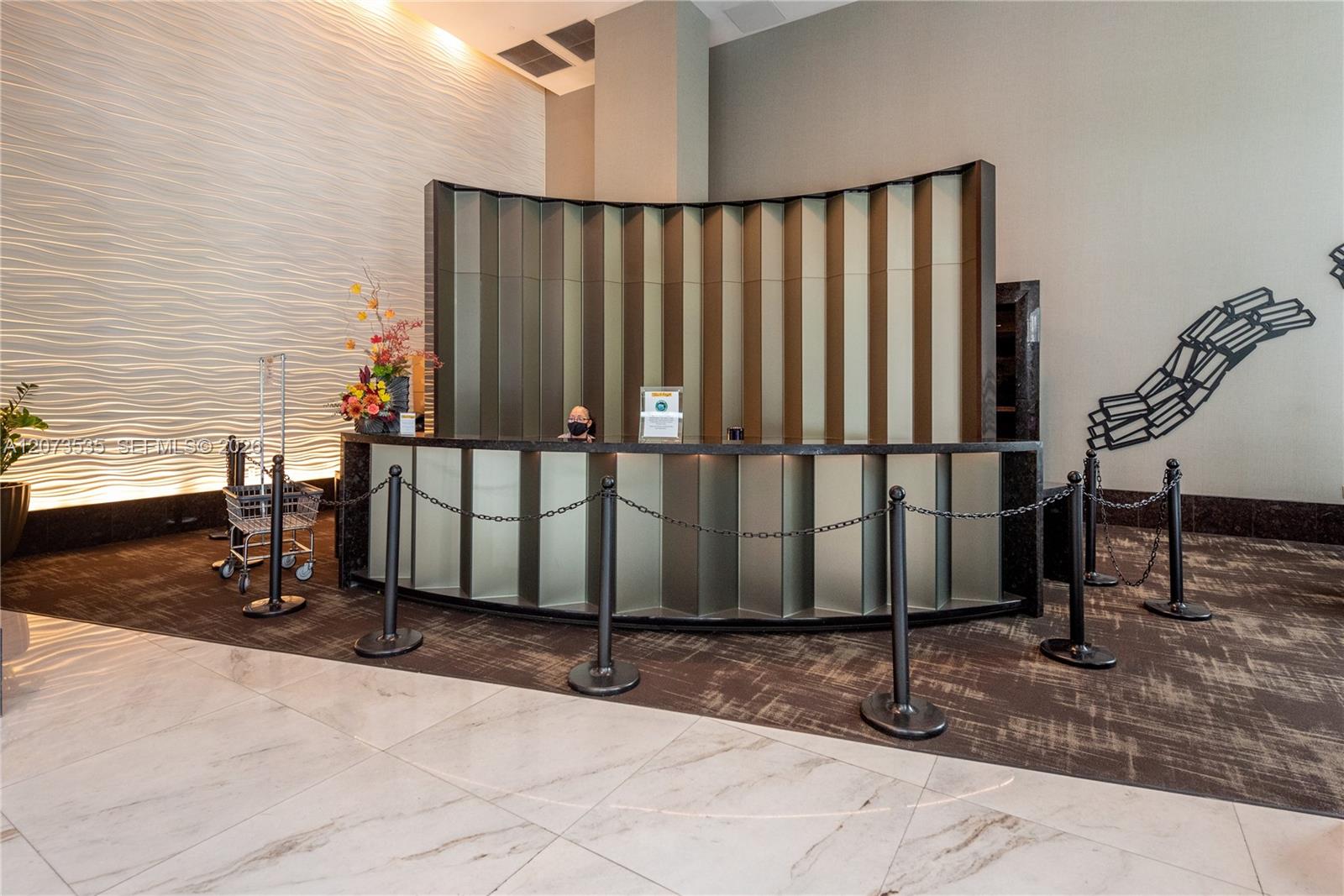 951 Brickell Ave # 2709