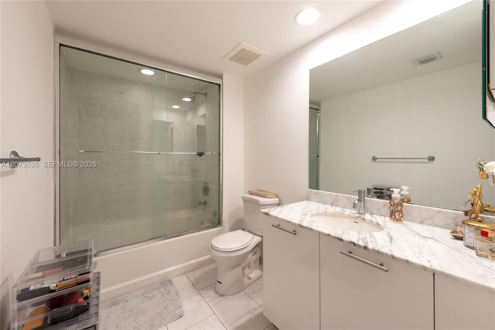 951 Brickell Ave # 2709