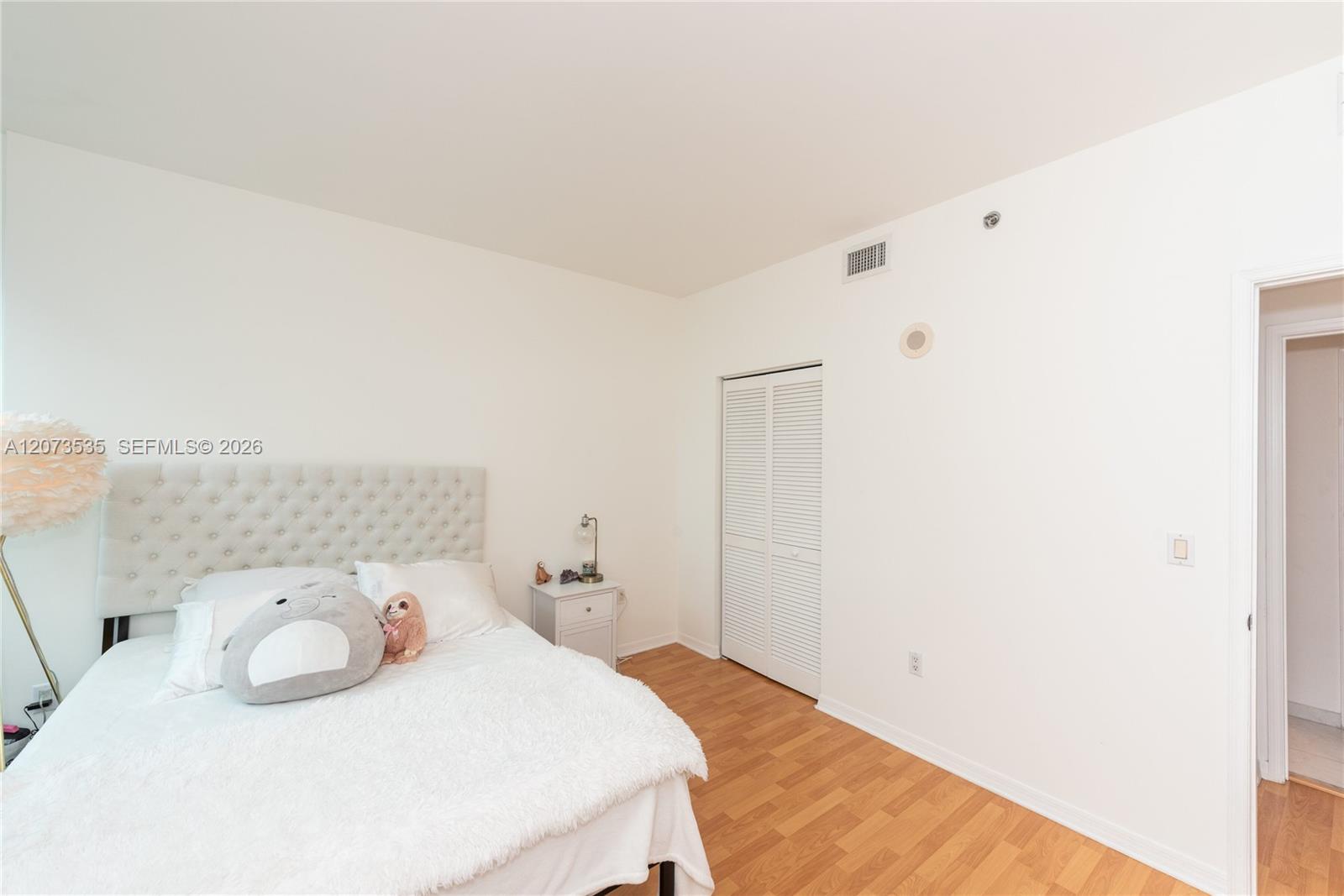 951 Brickell Ave # 2709
